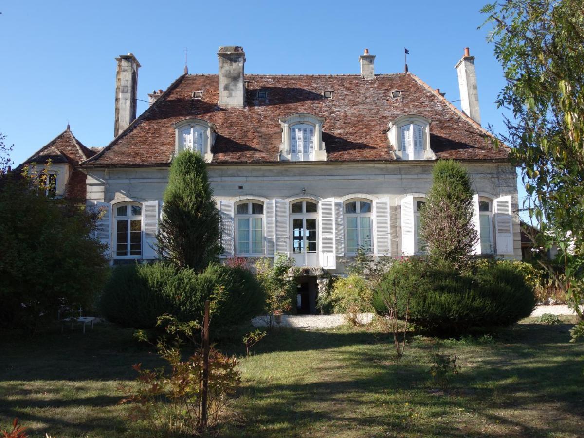 Bed and Breakfast Le Chevalier D'Eon Тоннер Экстерьер фото